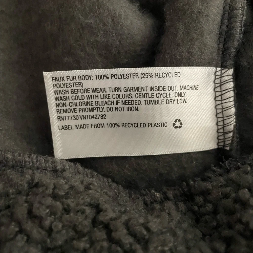 Wild Fable Women’s Sherpa Half Zip Cropped Hooded Sweatshirt - Picture 13 of 16